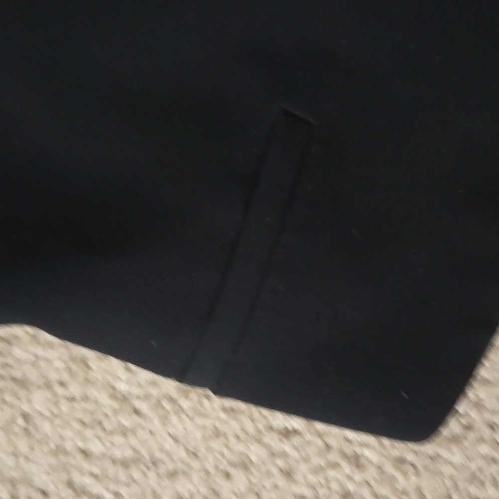 Express V-Shape Tank Top - Picture 4 of 6